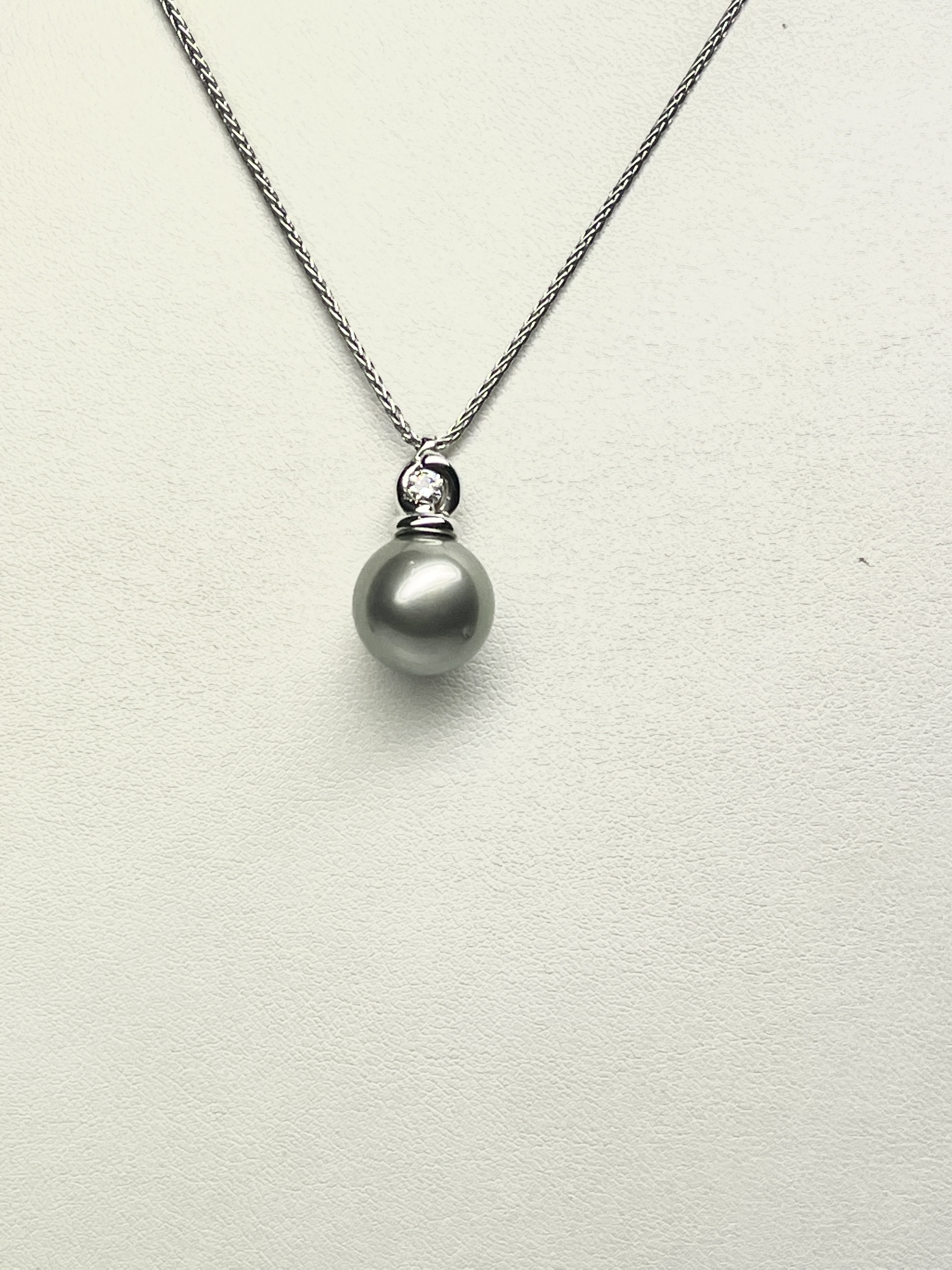 COLLANA 